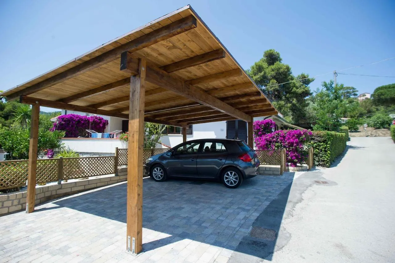 Il Caubbio Apartment Lacona 0*,  Italy